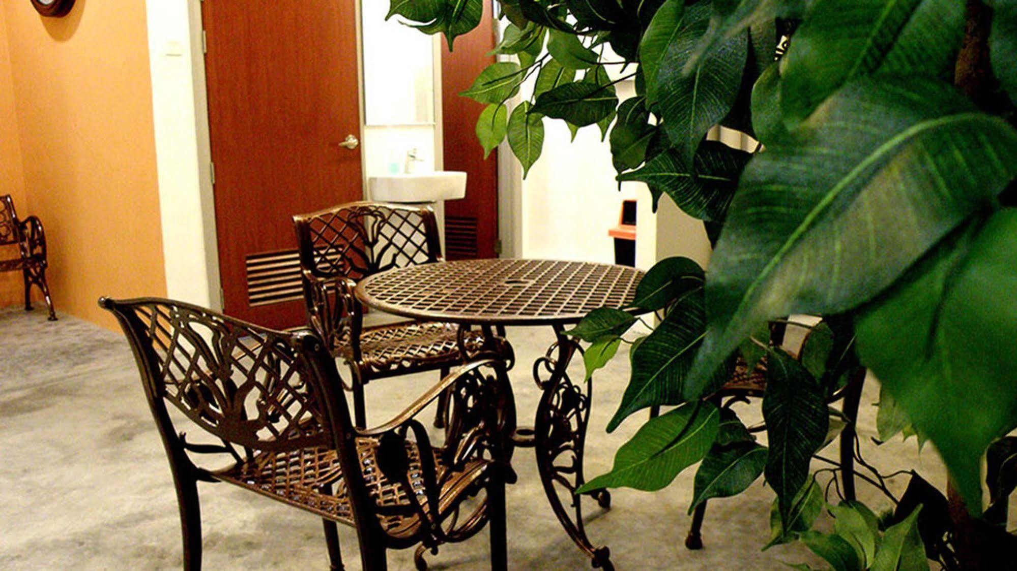 Yan Hotel George Town Exterior photo