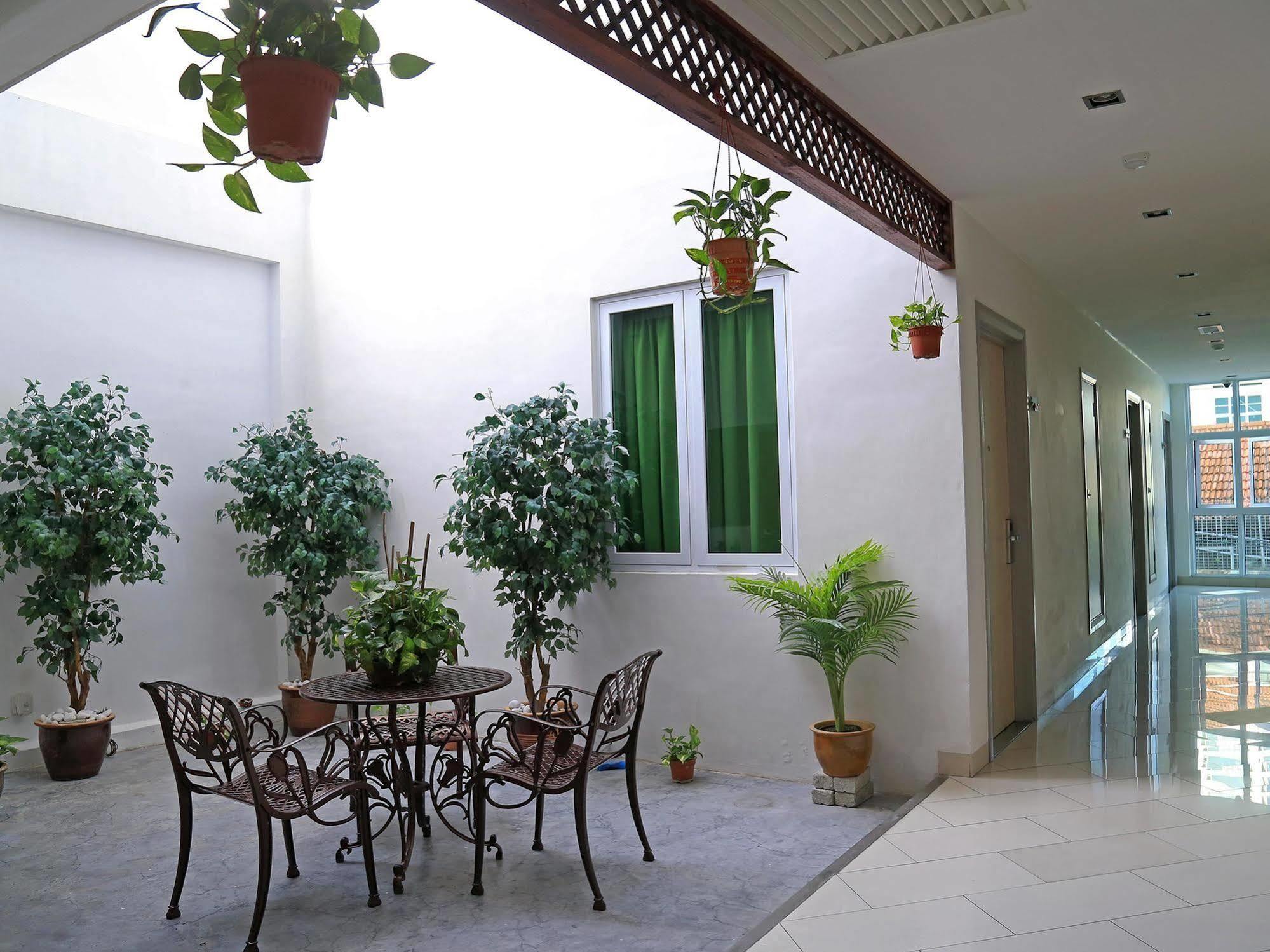 Yan Hotel George Town Exterior photo